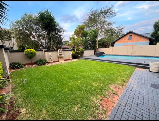 4 BEDROOM HOUSE FOR SALE IN MIDSTREAM HILL